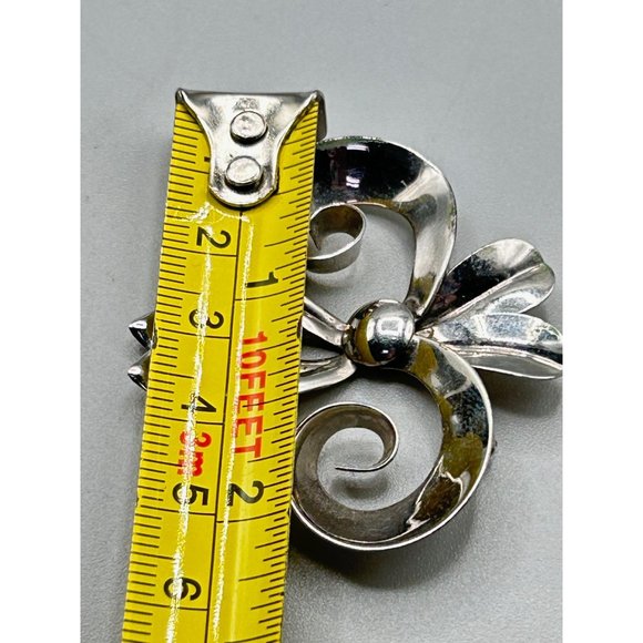 Vintage Gold Filled Fleur De Lis Brooch 1-20 12K White Gold Filled Classic Pin - Picture 6 of 6